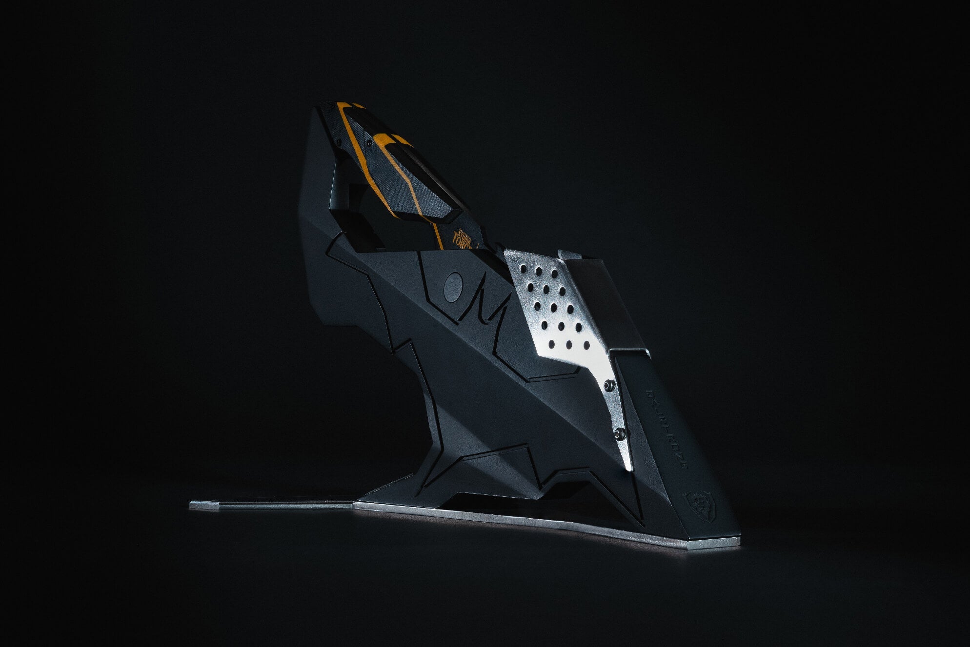 Batman StudioForge™ | 8” Bladed Displayable Chef Knife & Display Stand | The Gotham City™ Edge